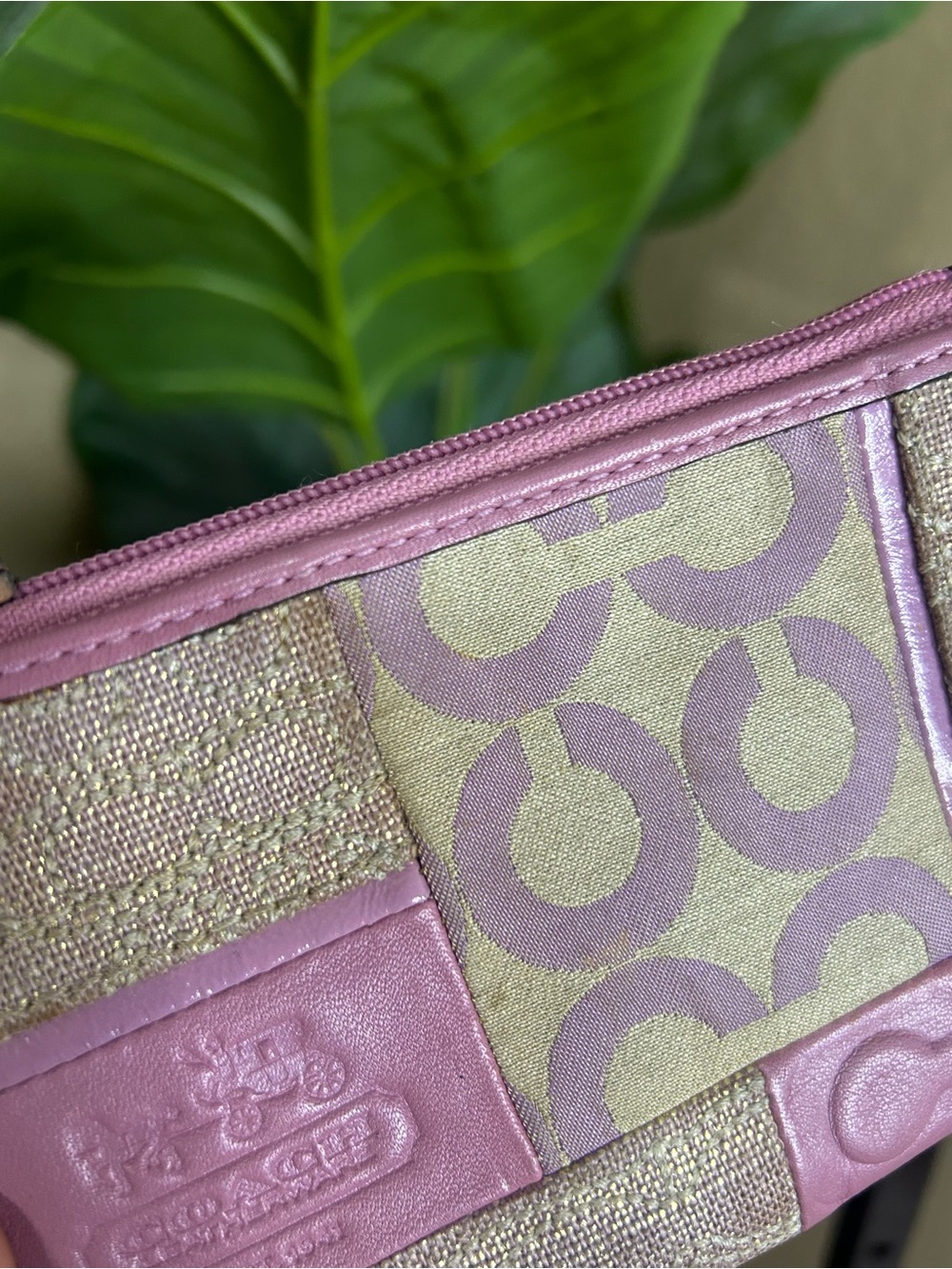 Coach vintage purplish pink patchwork wristlet genuine leather - Picture 3 of 6